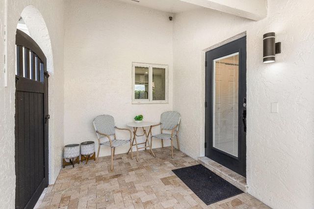 2105 NW 12th Street, Delray Beach, FL 33445