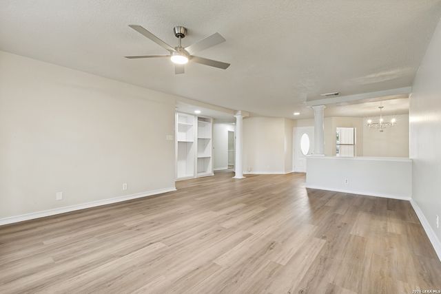 9598 CANTURA CRST, San Antonio, TX 78250