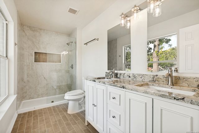9598 CANTURA CRST, San Antonio, TX 78250
