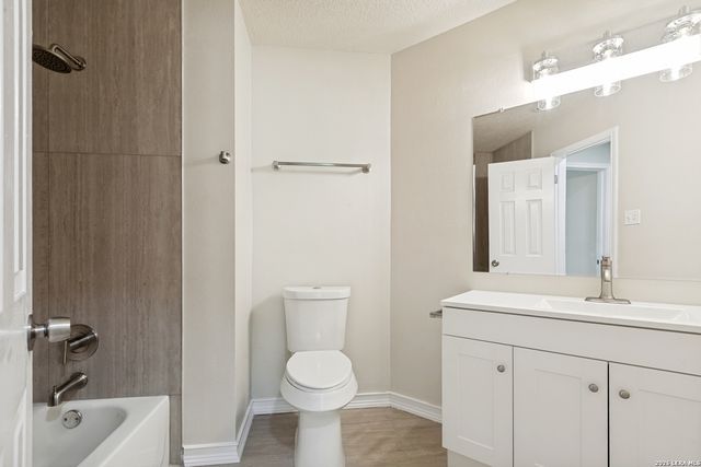 9598 CANTURA CRST, San Antonio, TX 78250