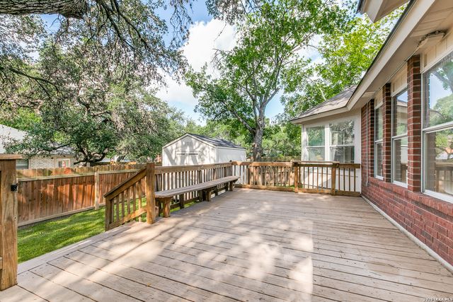 9598 CANTURA CRST, San Antonio, TX 78250