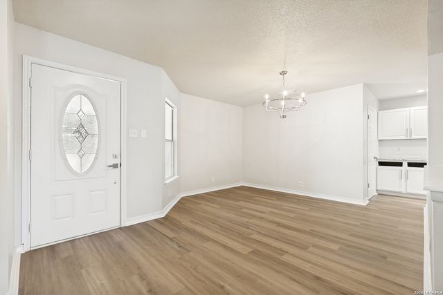 9598 CANTURA CRST, San Antonio, TX 78250