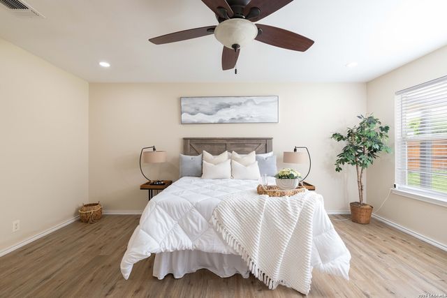 5607 Spring Quail, San Antonio, TX 78247