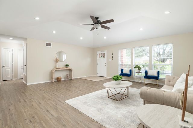 5607 Spring Quail, San Antonio, TX 78247