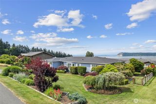 6168 Barnacle Lane, Clinton, WA 98236