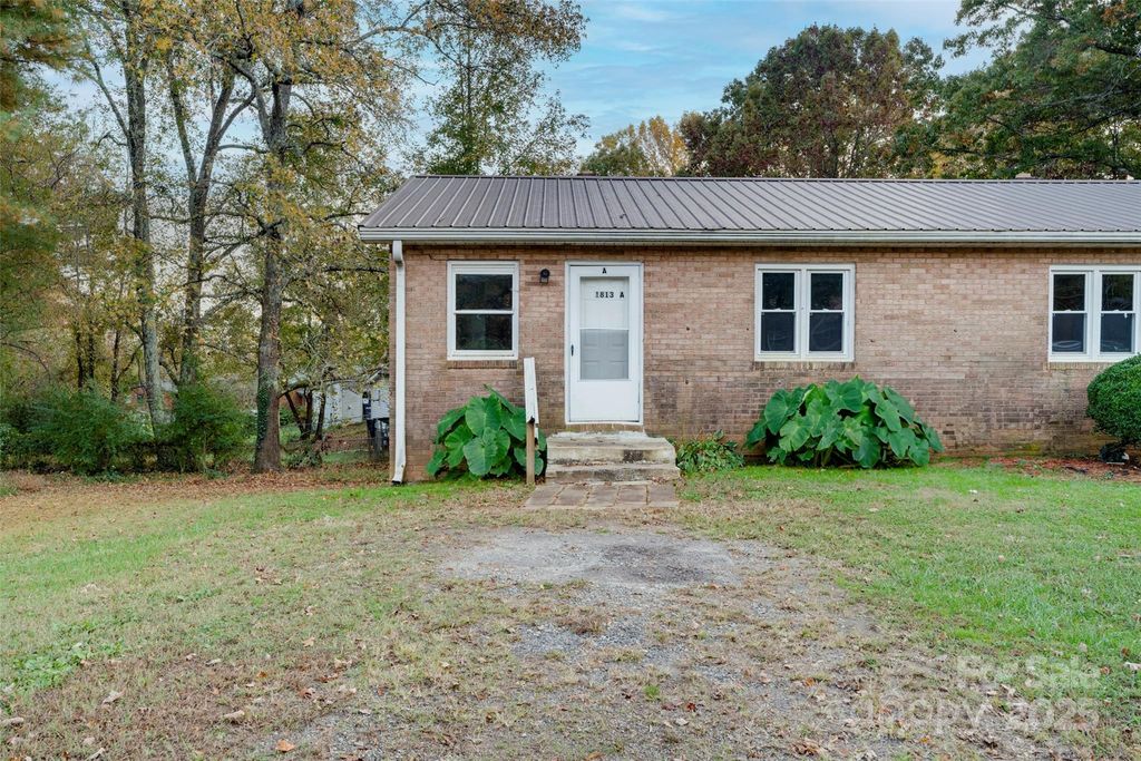 1813 Younger Avenue, Statesville, NC 28677