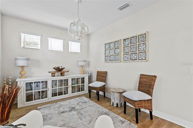 2501 17TH STREET N, St Petersburg, FL 33713