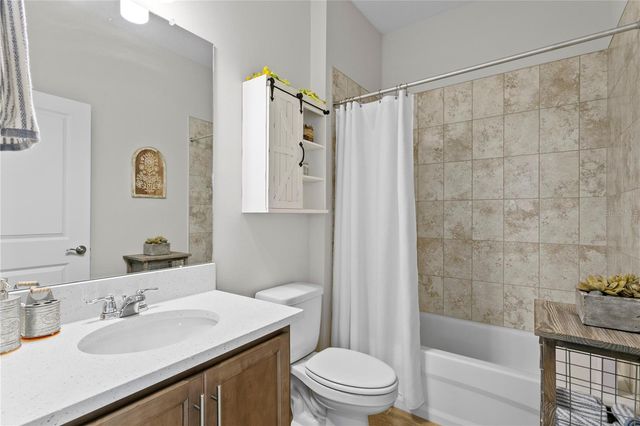 2501 17TH STREET N, St Petersburg, FL 33713