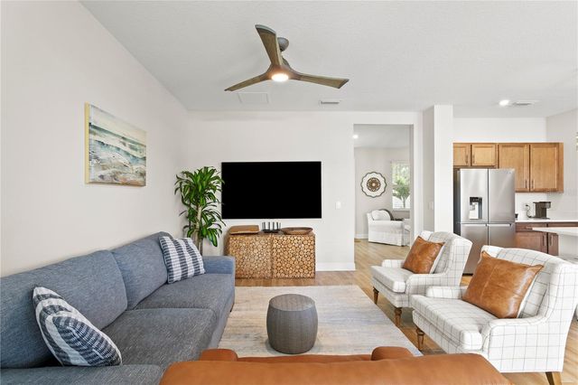 2501 17TH STREET N, St Petersburg, FL 33713