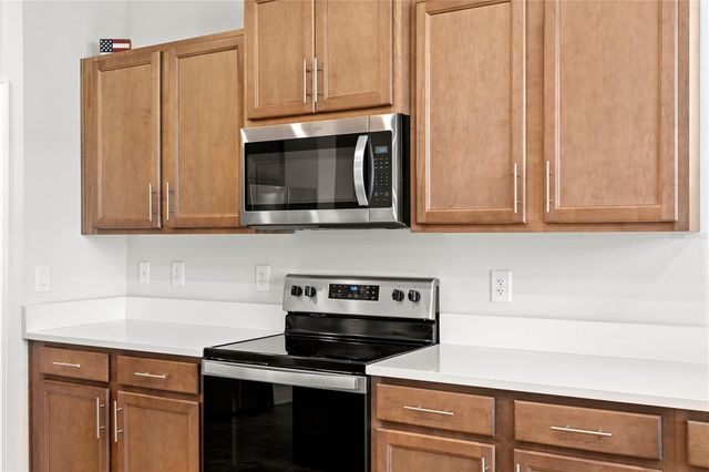 2501 17TH STREET N, St Petersburg, FL 33713