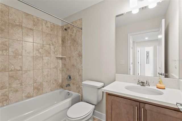 2501 17TH STREET N, St Petersburg, FL 33713