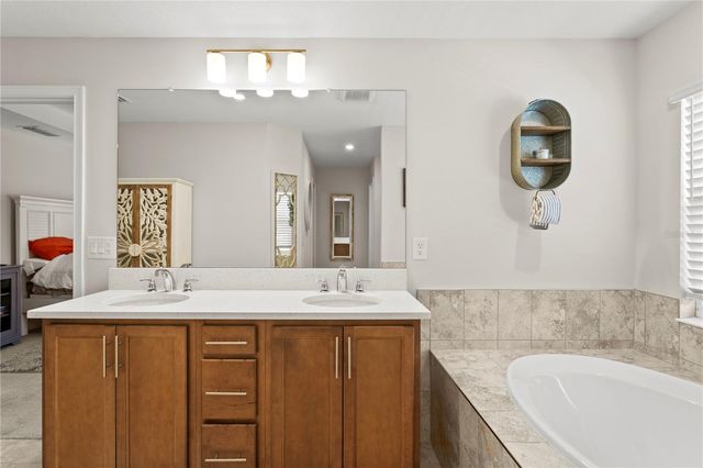 2501 17TH STREET N, St Petersburg, FL 33713