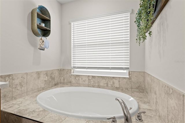 2501 17TH STREET N, St Petersburg, FL 33713