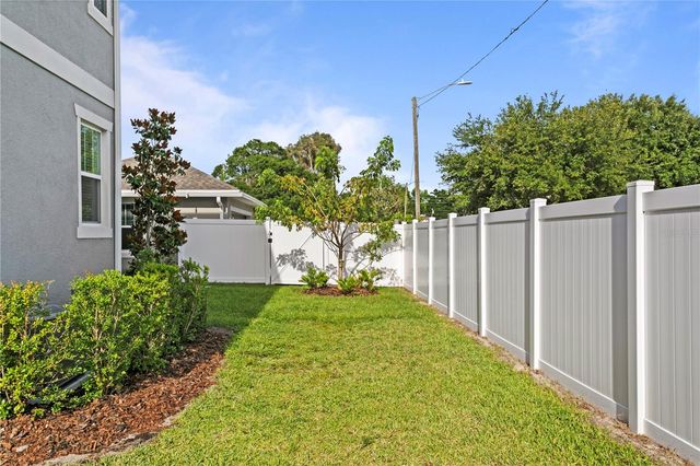 2501 17TH STREET N, St Petersburg, FL 33713