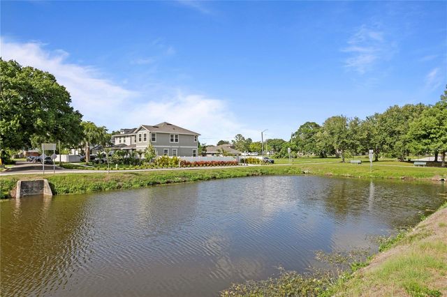 2501 17TH STREET N, St Petersburg, FL 33713
