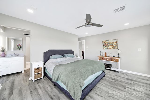 7340 Lakefront Drive 12, Charlotte, NC 28278