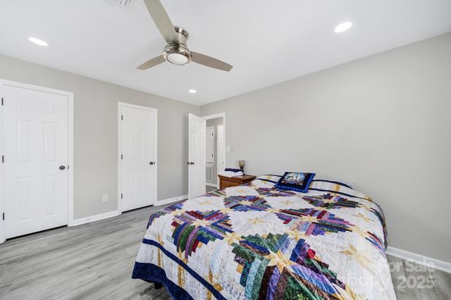 7340 Lakefront Drive 12, Charlotte, NC 28278