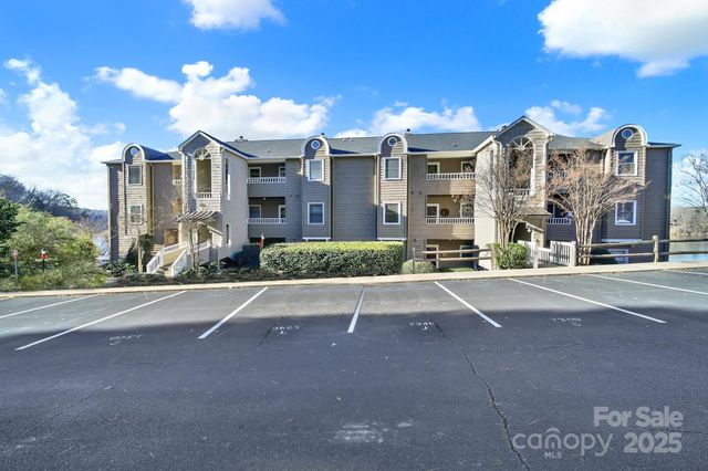 7340 Lakefront Drive 12, Charlotte, NC 28278