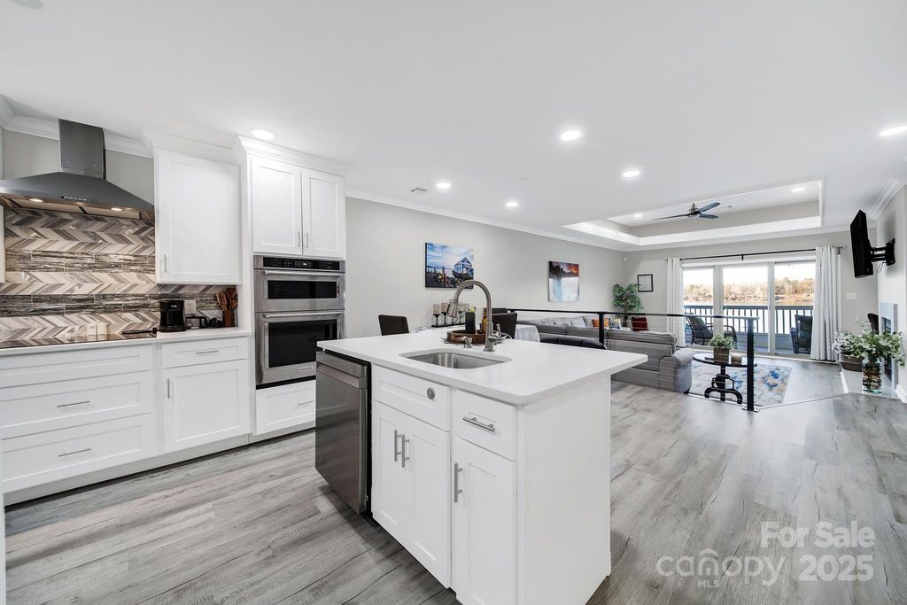 7340 Lakefront Drive 12, Charlotte, NC 28278