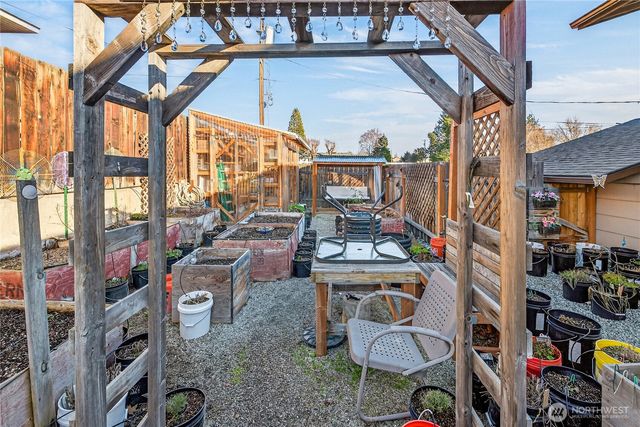 2149 NE 1st Street, East Wenatchee, WA 98802