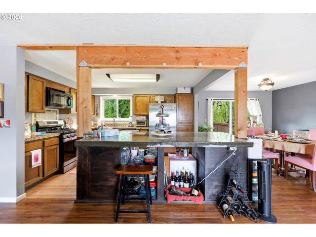 920 Sw CHERRY PARK Rd, Troutdale, OR 97060