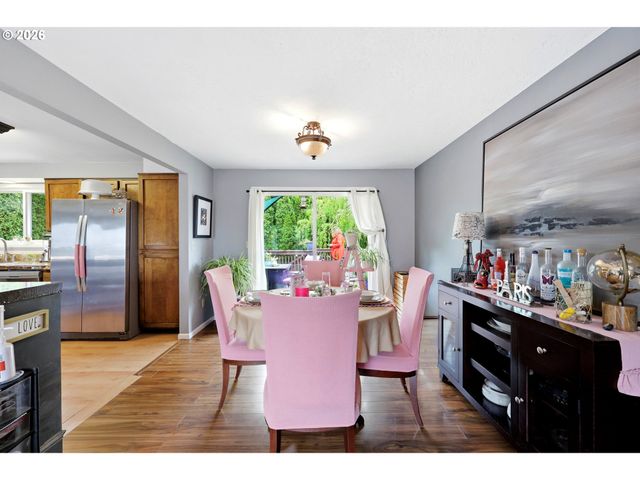 920 Sw CHERRY PARK Rd, Troutdale, OR 97060