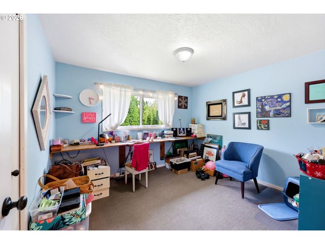 920 Sw CHERRY PARK Rd, Troutdale, OR 97060