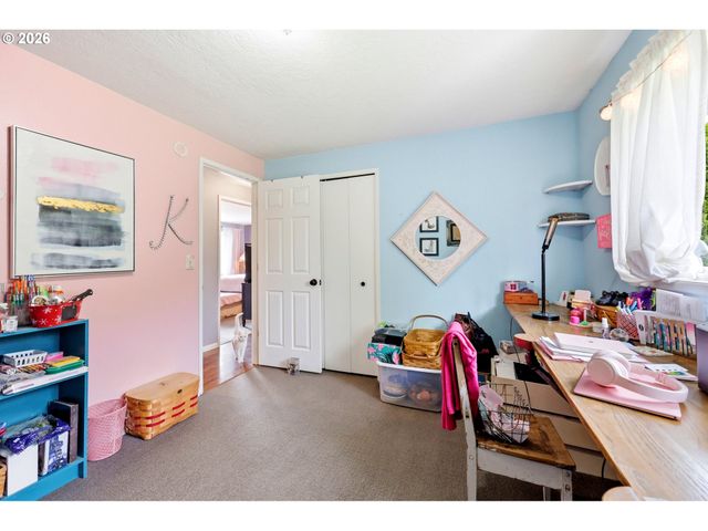 920 Sw CHERRY PARK Rd, Troutdale, OR 97060