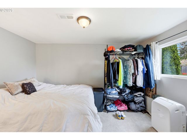 920 Sw CHERRY PARK Rd, Troutdale, OR 97060