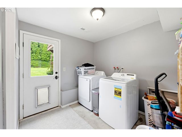 920 Sw CHERRY PARK Rd, Troutdale, OR 97060