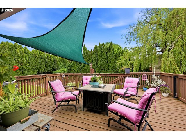 920 Sw CHERRY PARK Rd, Troutdale, OR 97060