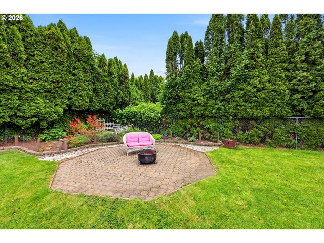 920 Sw CHERRY PARK Rd, Troutdale, OR 97060