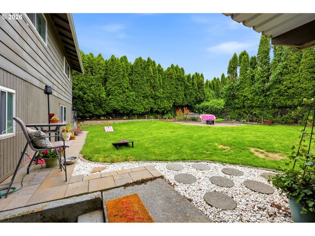 920 Sw CHERRY PARK Rd, Troutdale, OR 97060