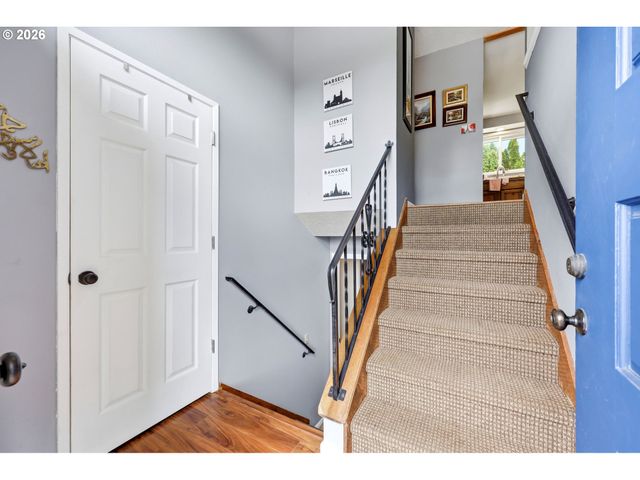 920 Sw CHERRY PARK Rd, Troutdale, OR 97060