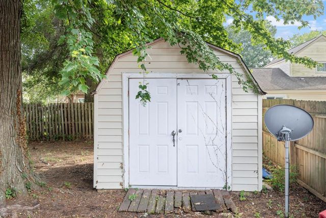 925 Sedley RD, Virginia Beach, VA 23462
