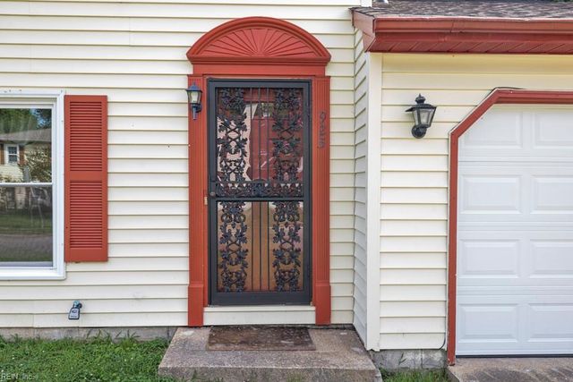 925 Sedley RD, Virginia Beach, VA 23462