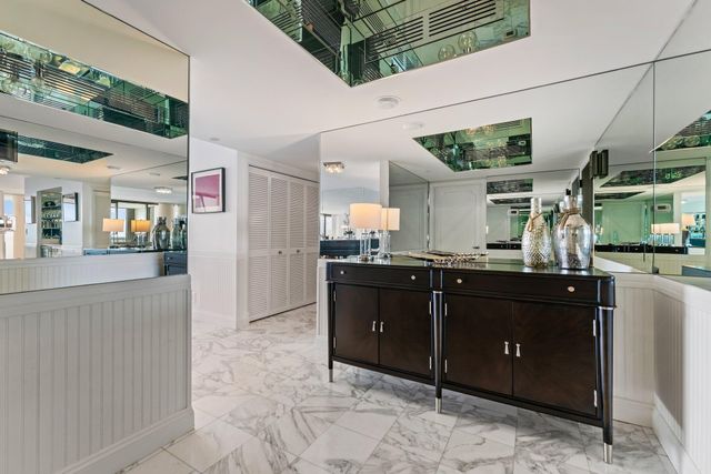 100 Lakeshore Drive 457, North Palm Beach, FL 33408