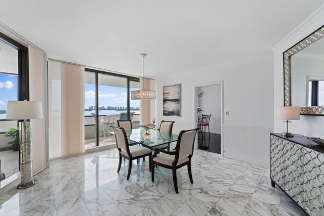 100 Lakeshore Drive 457, North Palm Beach, FL 33408