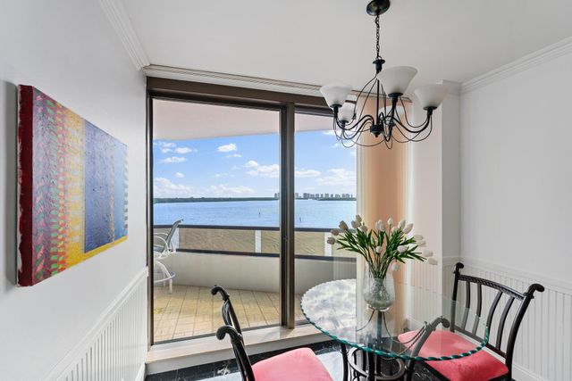 100 Lakeshore Drive 457, North Palm Beach, FL 33408