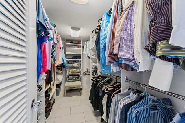 100 Lakeshore Drive 457, North Palm Beach, FL 33408