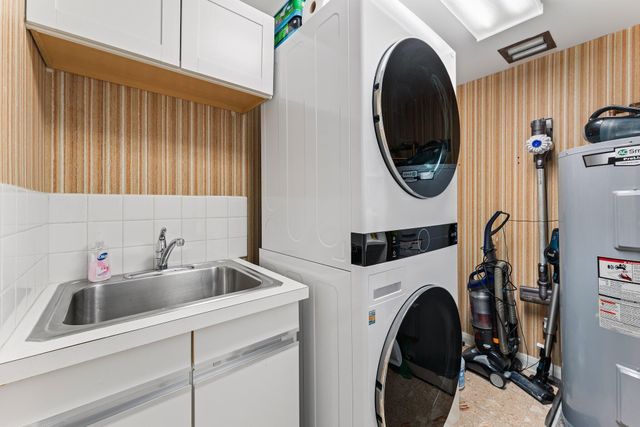 100 Lakeshore Drive 457, North Palm Beach, FL 33408