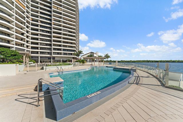 100 Lakeshore Drive 457, North Palm Beach, FL 33408