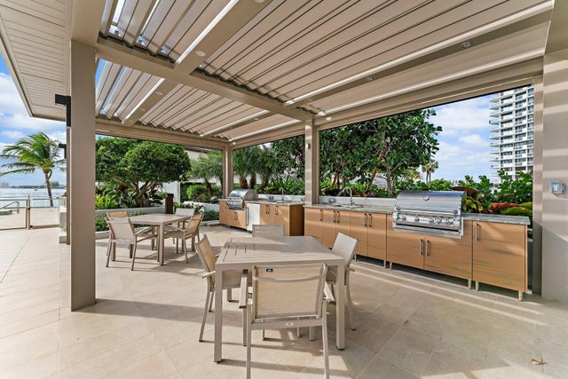 100 Lakeshore Drive 457, North Palm Beach, FL 33408