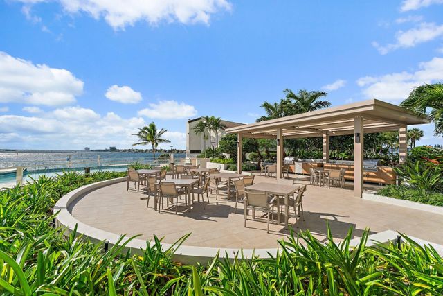 100 Lakeshore Drive 457, North Palm Beach, FL 33408