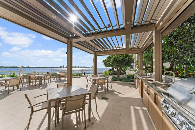 100 Lakeshore Drive 457, North Palm Beach, FL 33408