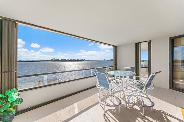 100 Lakeshore Drive 457, North Palm Beach, FL 33408