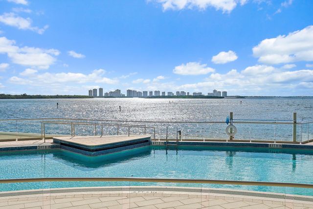 100 Lakeshore Drive 457, North Palm Beach, FL 33408