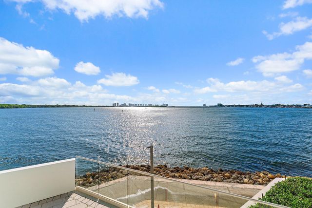 100 Lakeshore Drive 457, North Palm Beach, FL 33408