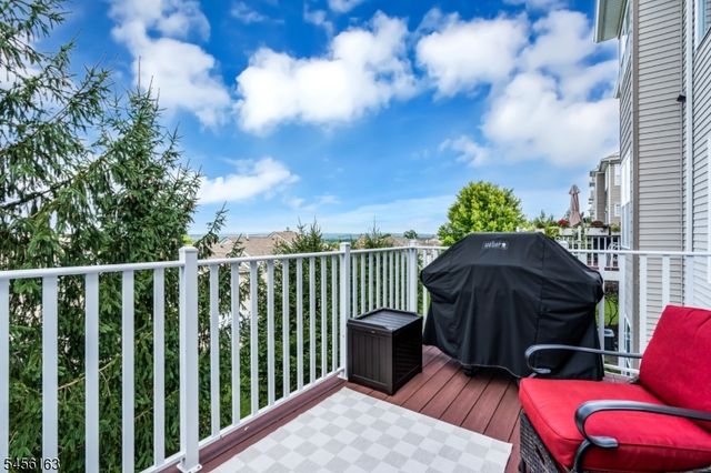 9 Junegrass Way, Allamuchy Twp., NJ 07840