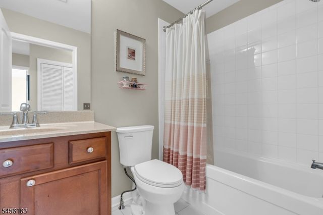 9 Junegrass Way, Allamuchy Twp., NJ 07840